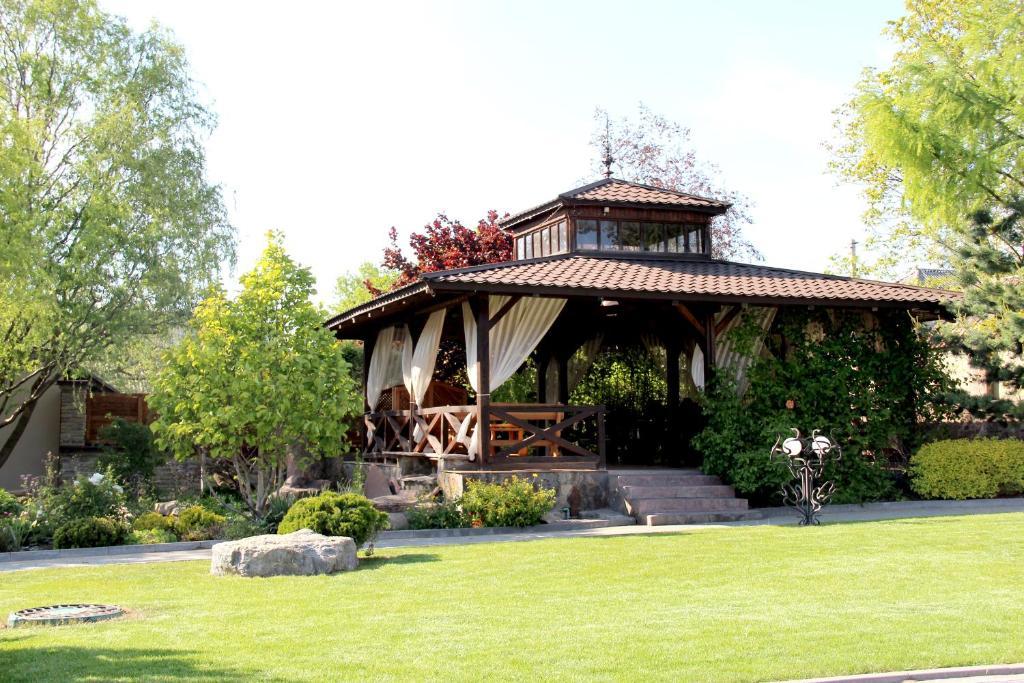 Gala Hotel Kamianets-Podilskyi Exterior photo